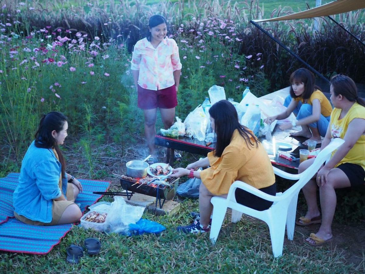 Kondee Cino Cafe & Glamping Hotel Khao Kho Eksteriør billede