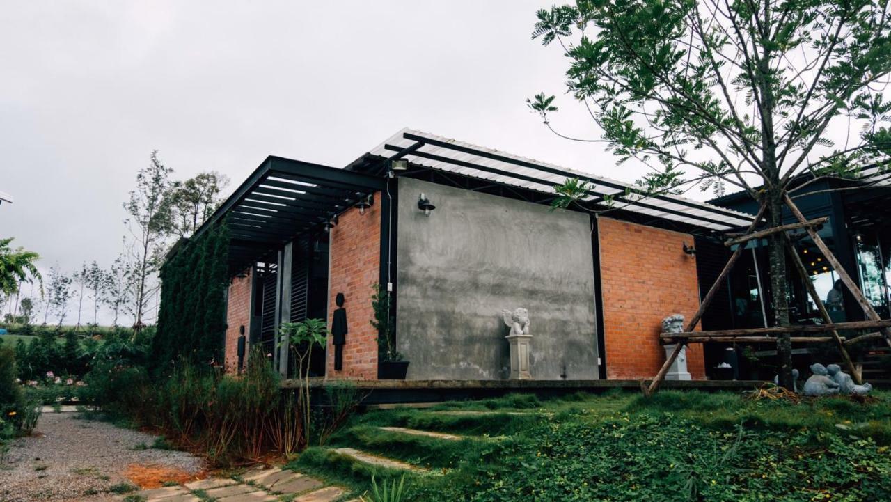 Kondee Cino Cafe & Glamping Hotel Khao Kho Eksteriør billede